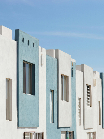 looking-buy-pic-left